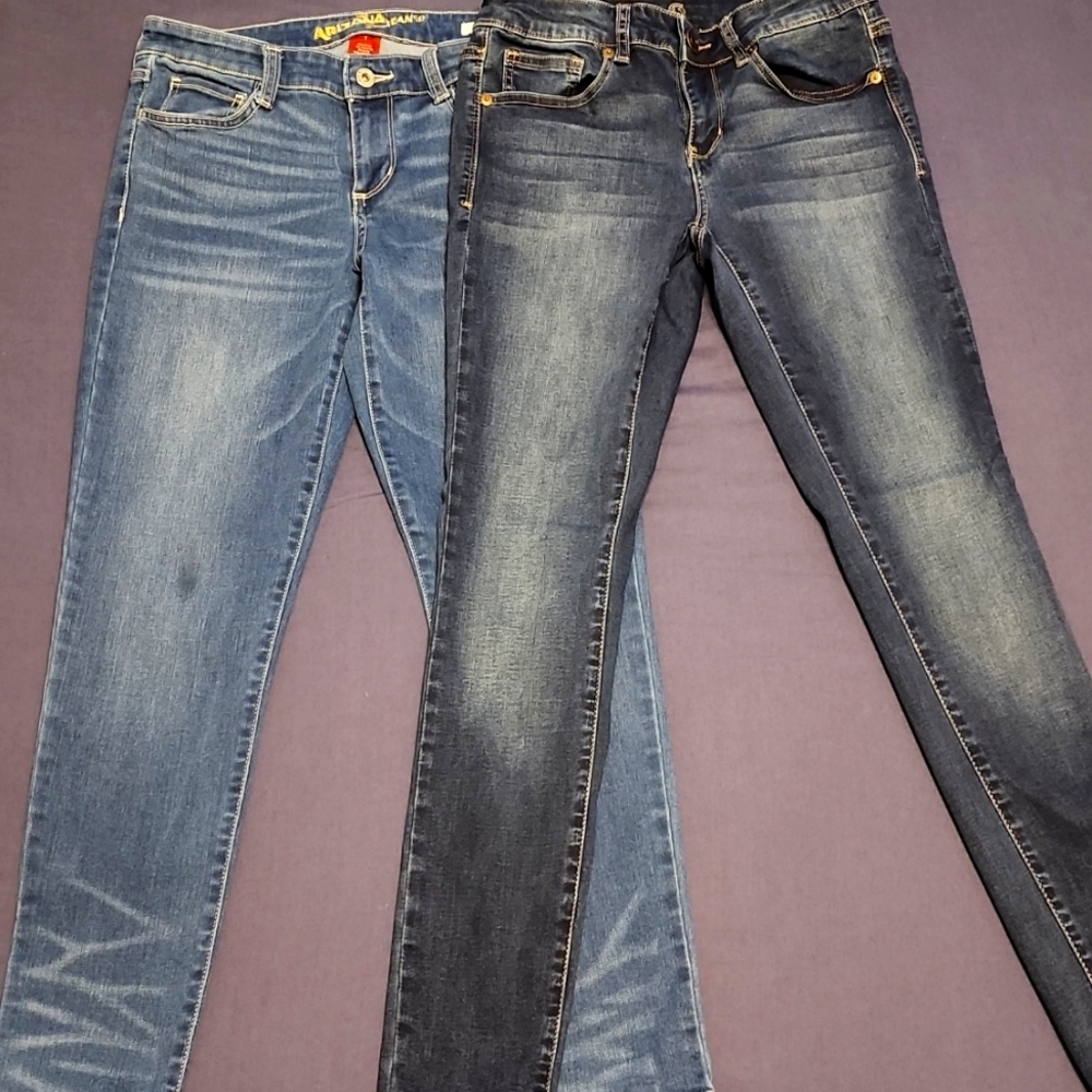 2 Pairs of Woman's Juniors Sz. 7 Blue Denim Skinny Jeans Jeggings